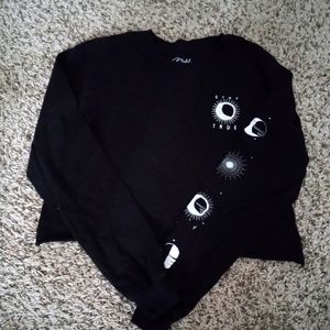Black long sleeve crop top